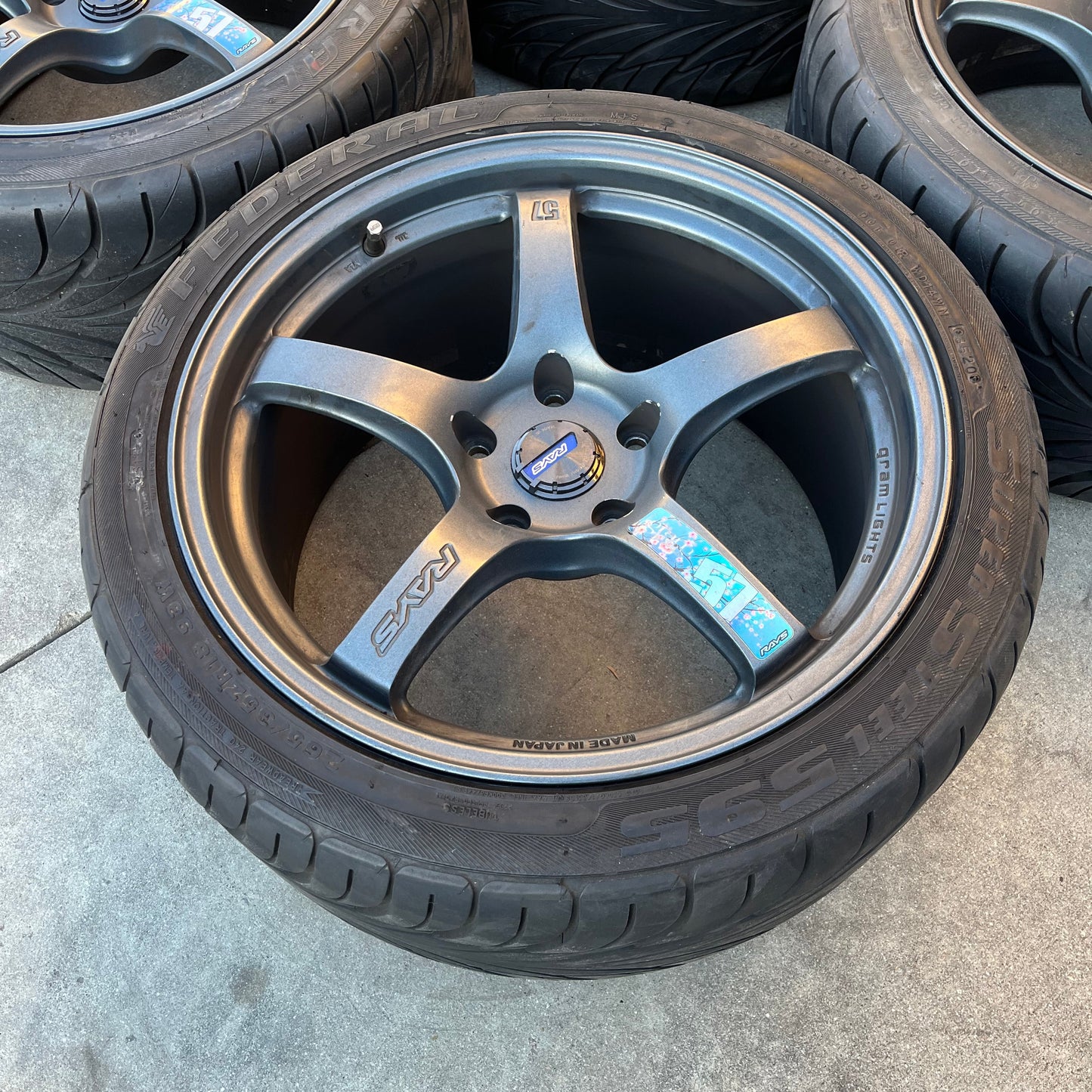 GRAM LIGHTS 57CR 18x9.5 +38mm (5x120)
