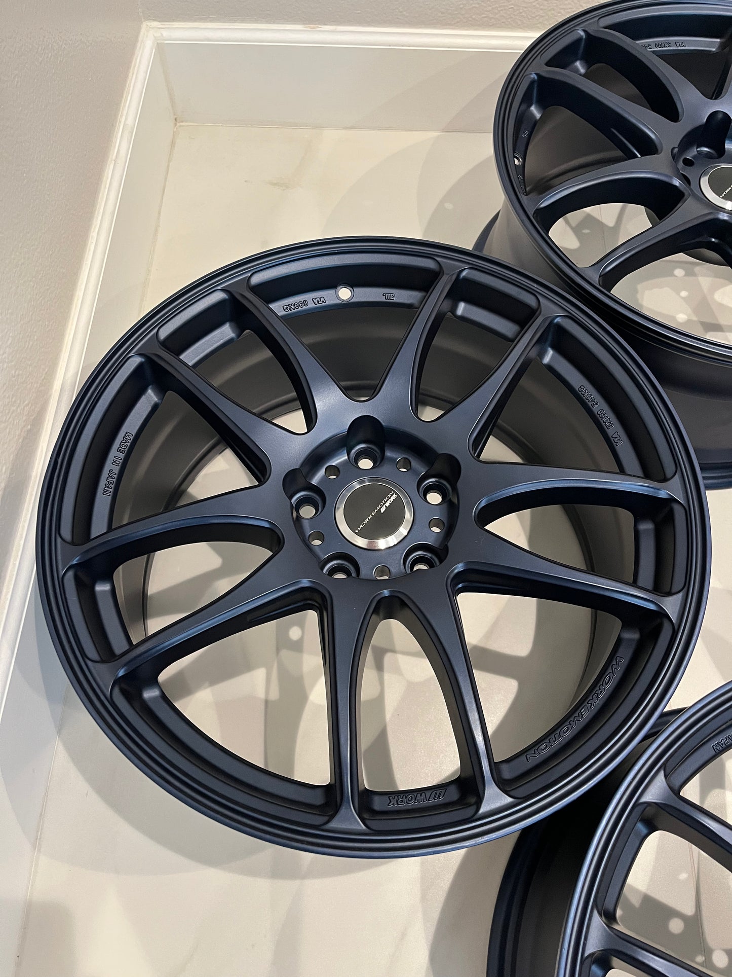 JDM WORK EMOTION CR KIWAMI 18x8.5 +47mm (5x114.3)