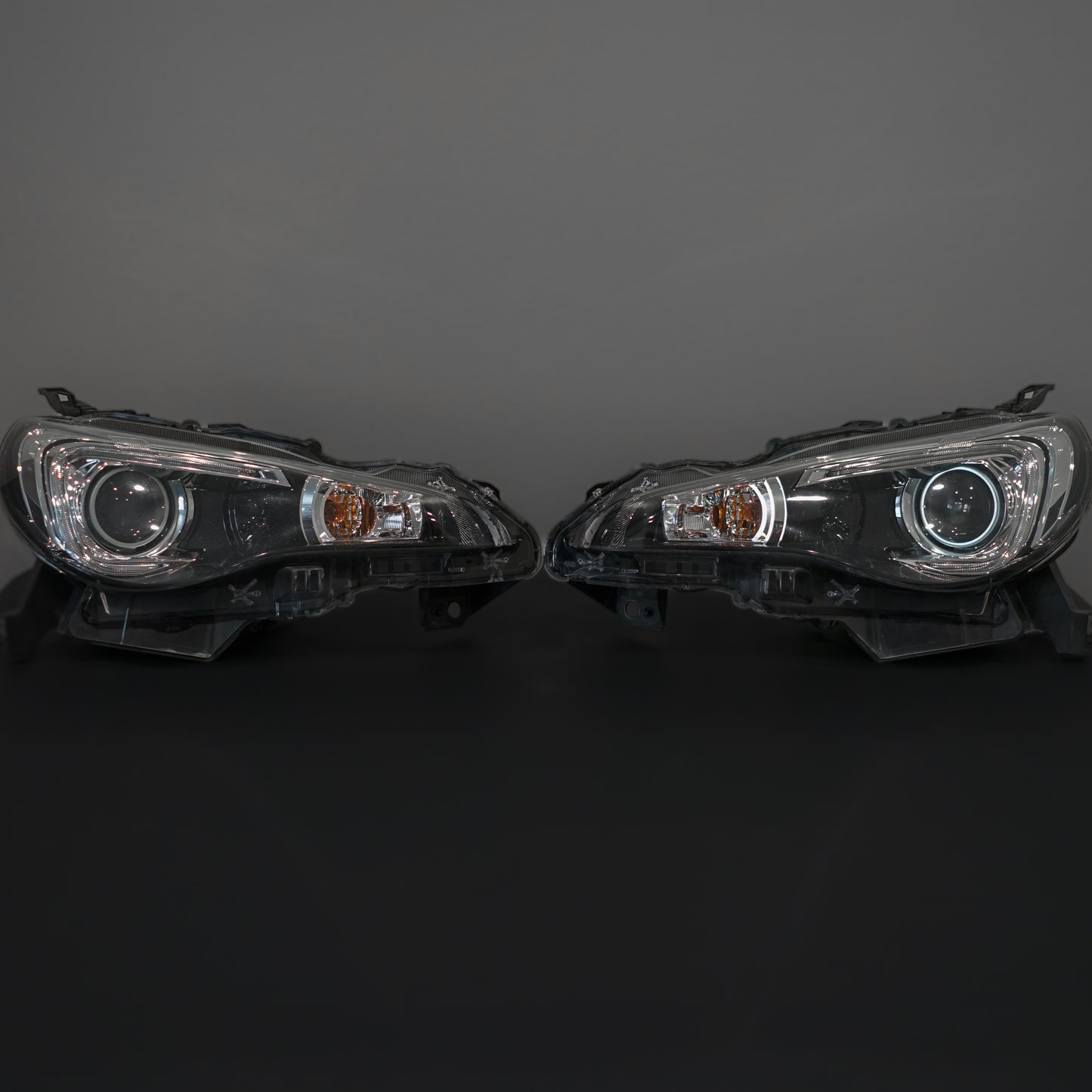 2013-2016 SUBARU BRZ OEM HID HEADLIGHTS