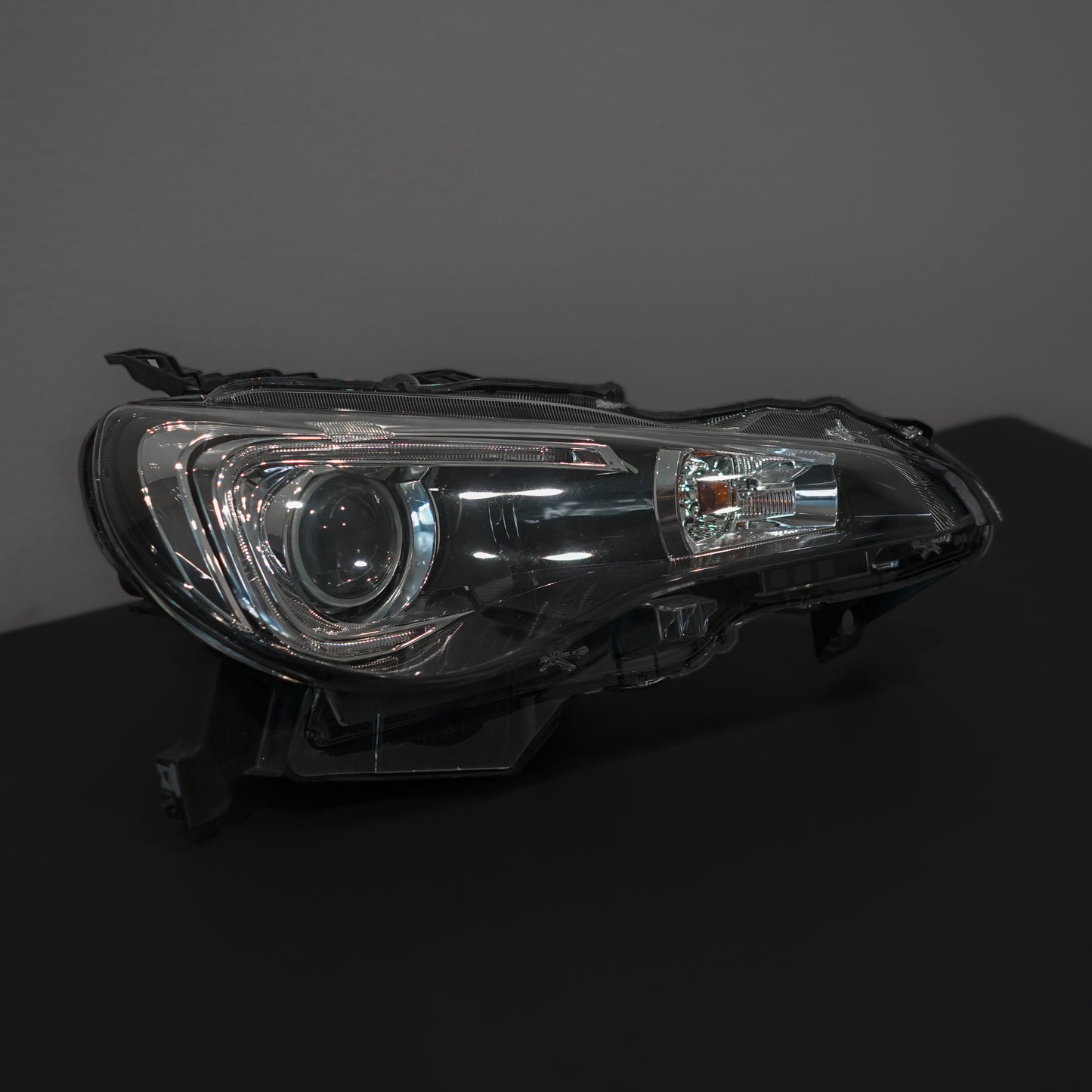 2013-2016 SUBARU BRZ OEM HID HEADLIGHTS