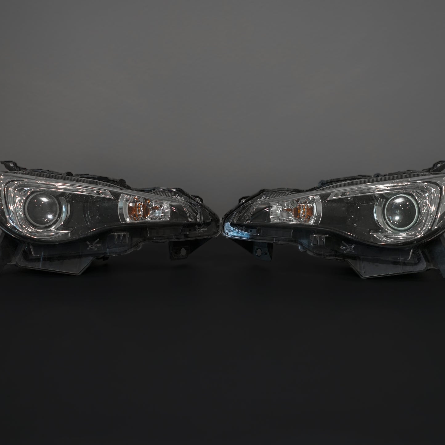 2013-2016 SUBARU BRZ OEM HID HEADLIGHTS