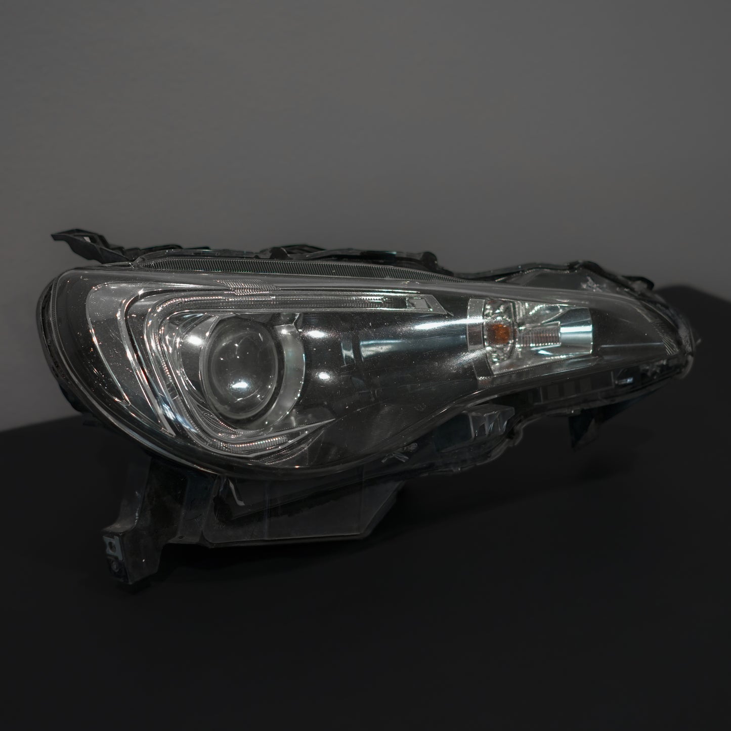 2013-2016 SUBARU BRZ OEM HID HEADLIGHTS