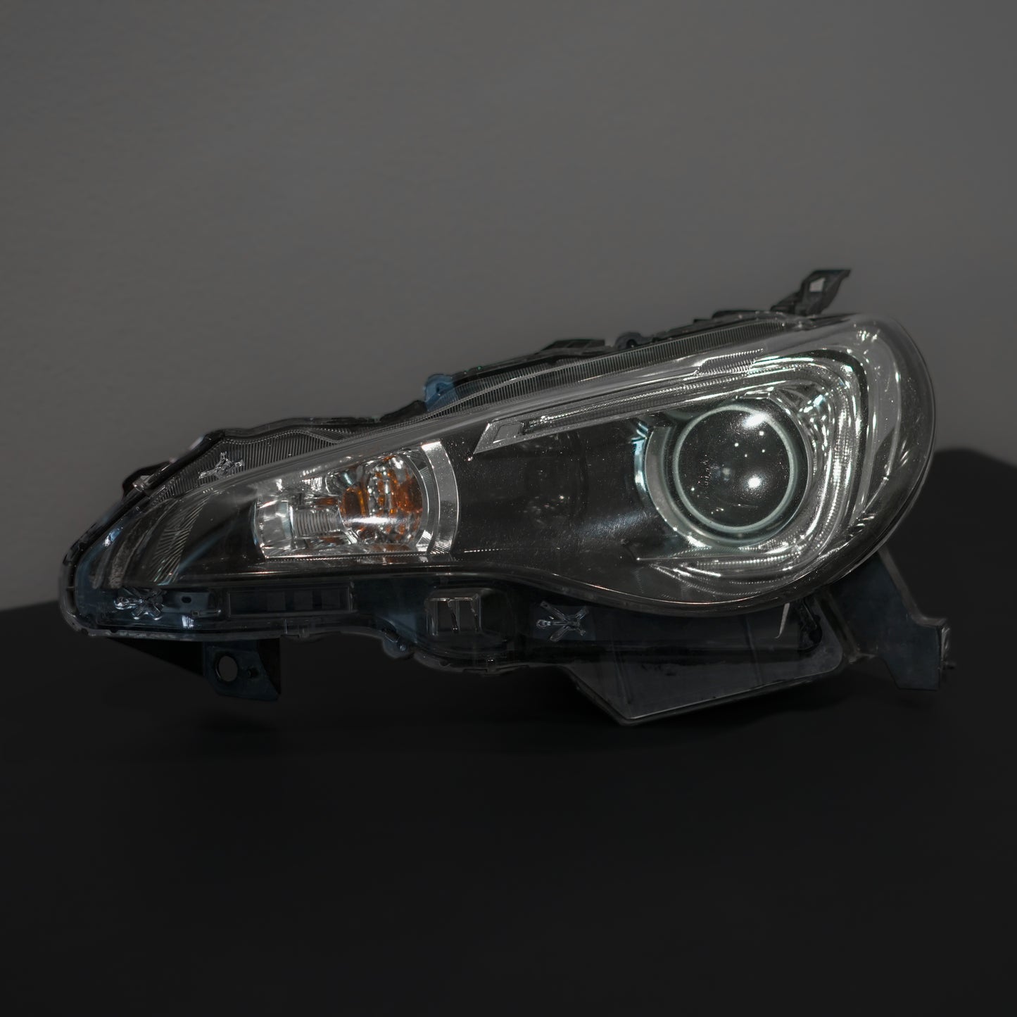 2013-2016 SUBARU BRZ OEM HID HEADLIGHTS